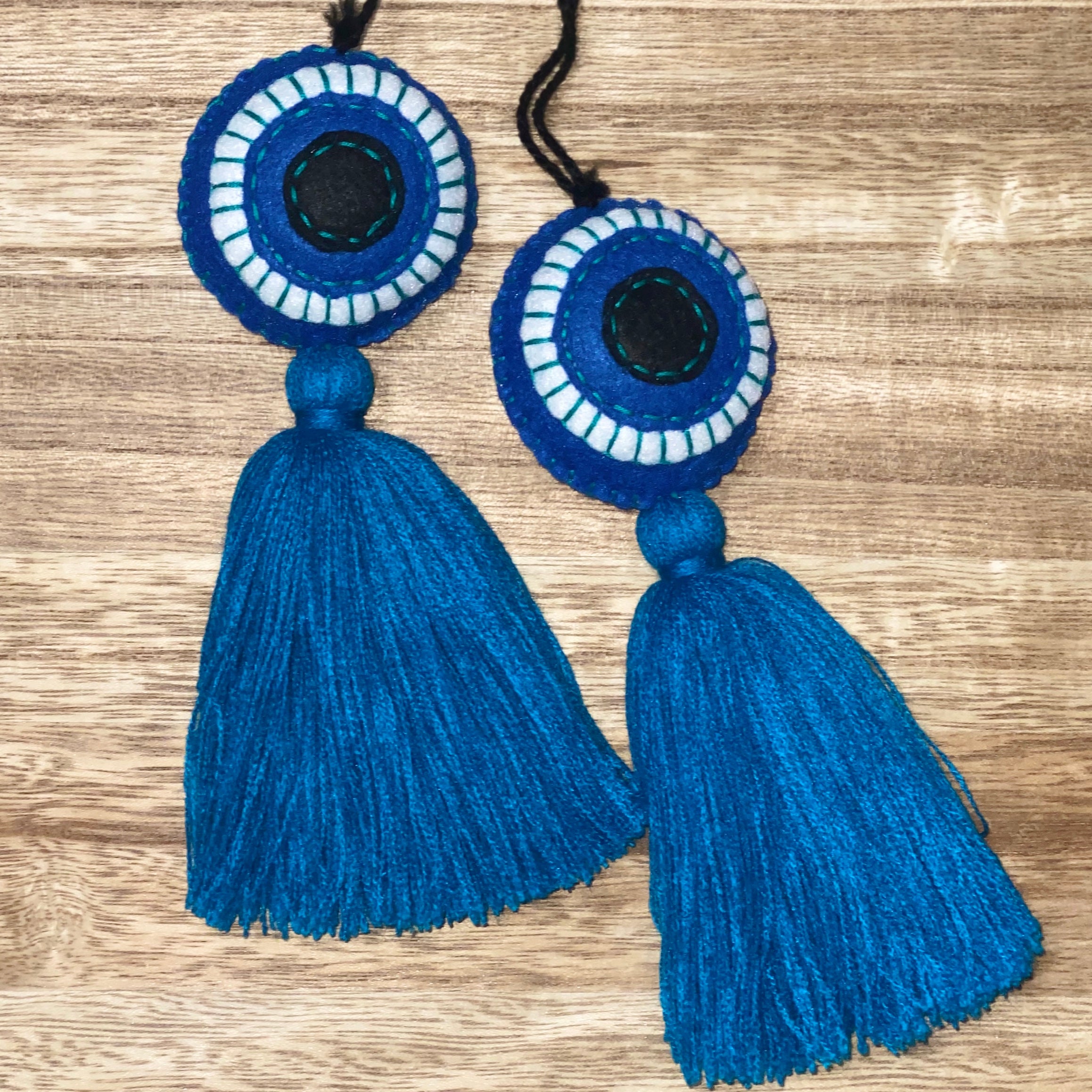 Ojo Tassel